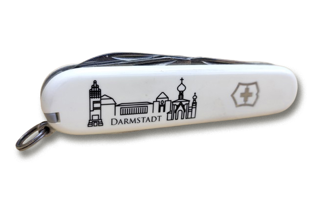 Darmstadt-Silhouette auf Victorinox®-Messergriff für Sanitätshaus Kattler in Darmstadt | Vorderseite